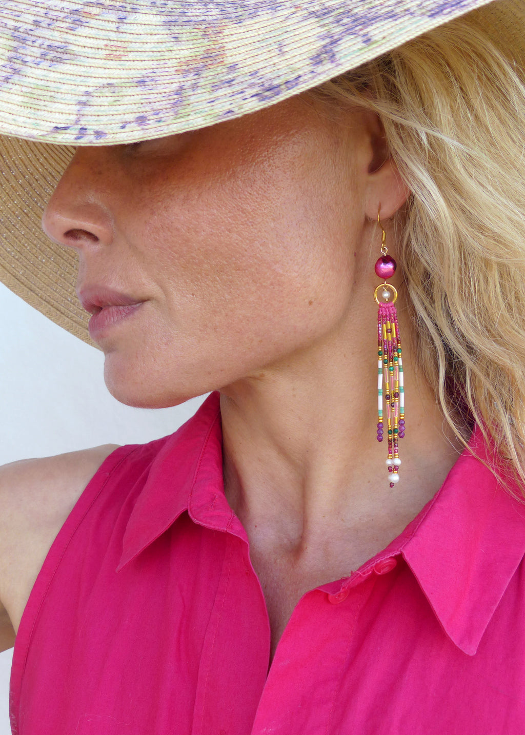 Longues boucles d'oreilles à franges précieuses Collection French Riviera - Rose Fuchsia - Perles en malachite grenat rubis