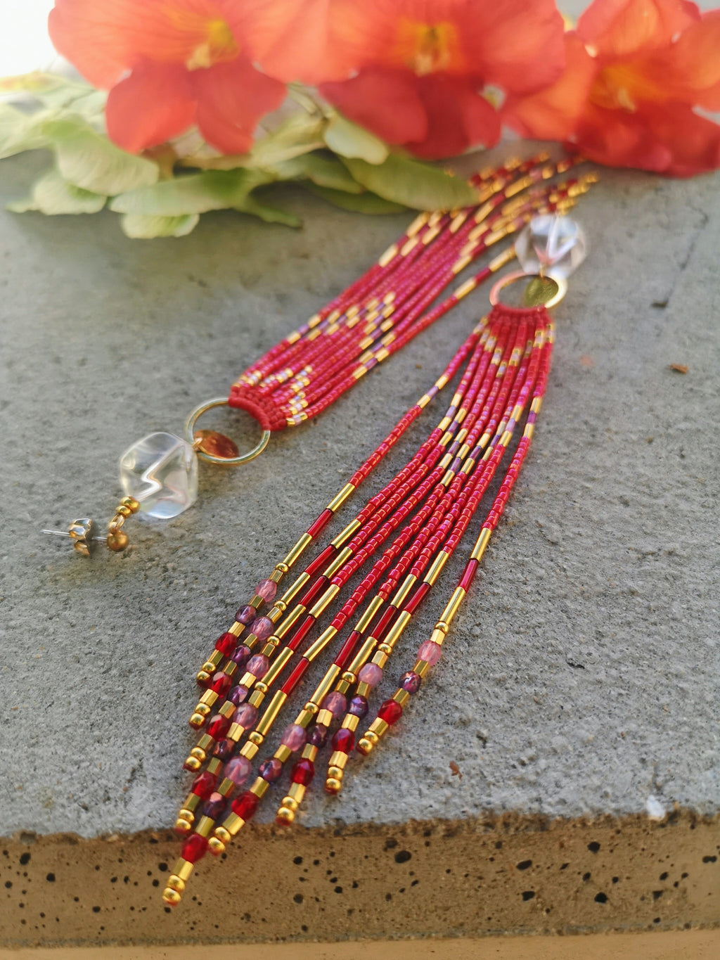 Longues boucles d'oreilles rouge à franges perlées tissées en macramé cristal de roche miyuki  Bijoux bohème Cadeau pour elle Mariage mariée