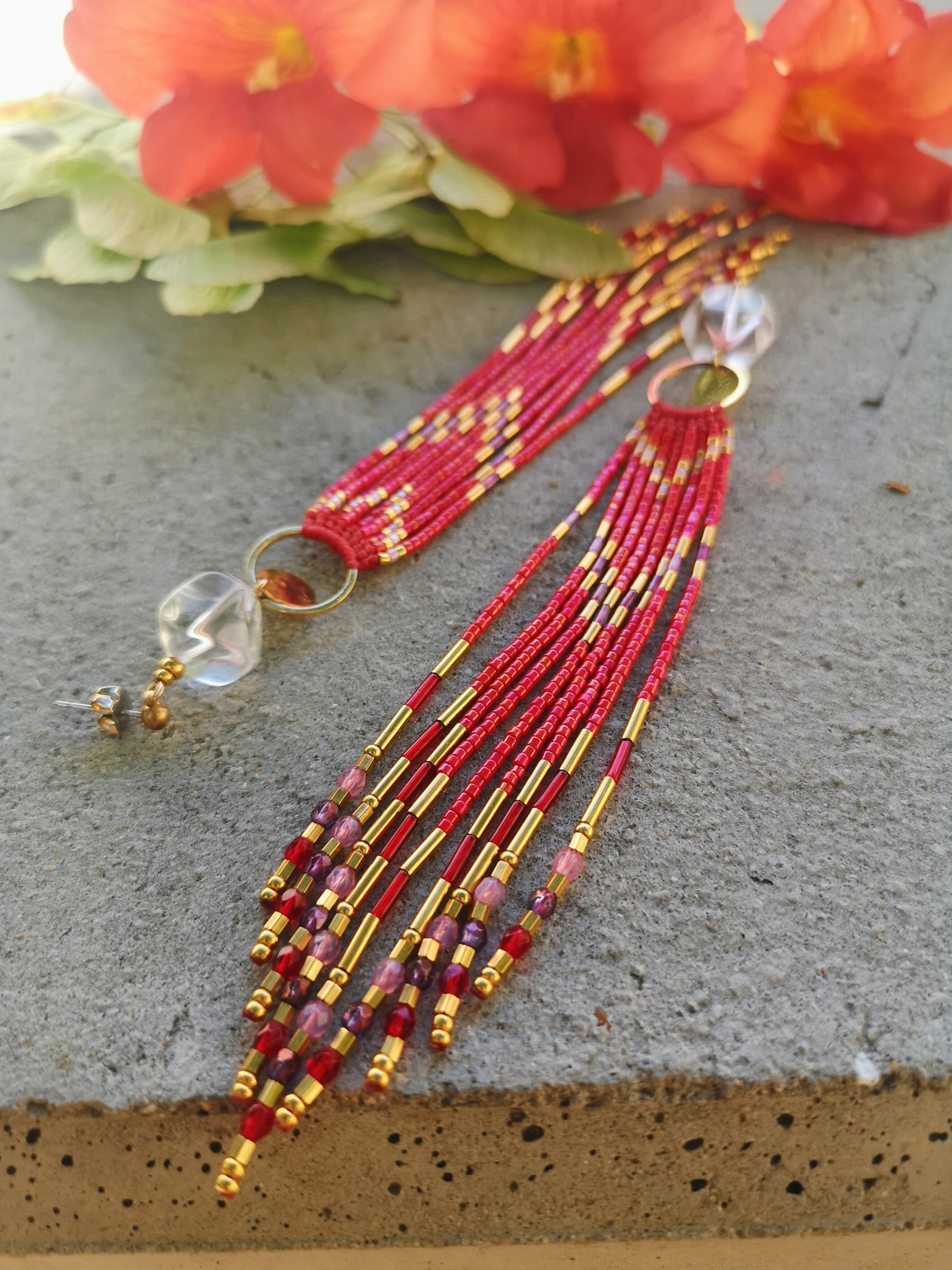 Longues boucles d'oreilles rouge à franges perlées tissées en macramé cristal de roche miyuki  Bijoux bohème Cadeau pour elle Mariage mariée