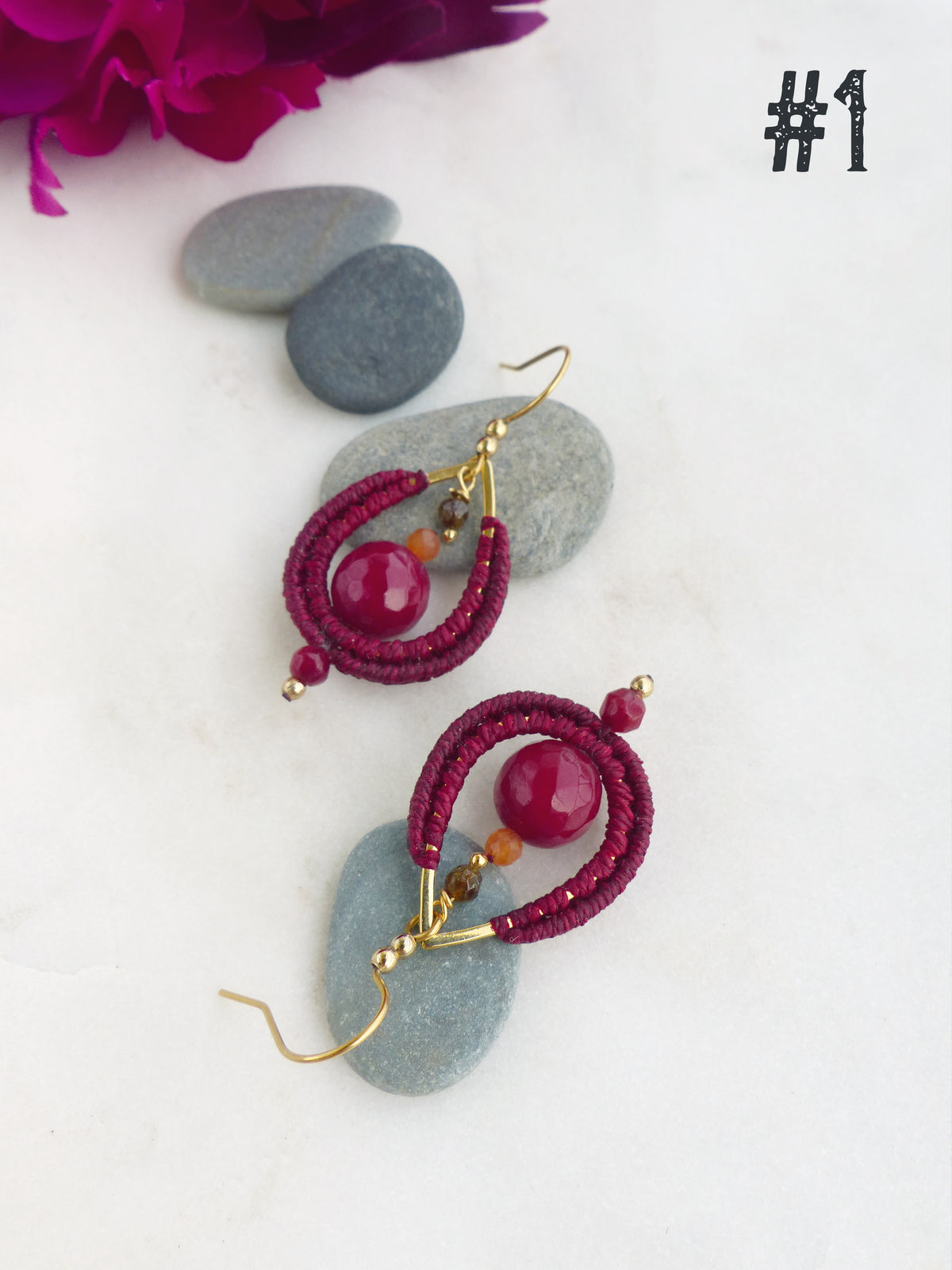 Les mini gouttes Pondicherry - Boucles d'oreilles pendantes toutes en macramé et pierres gemmes