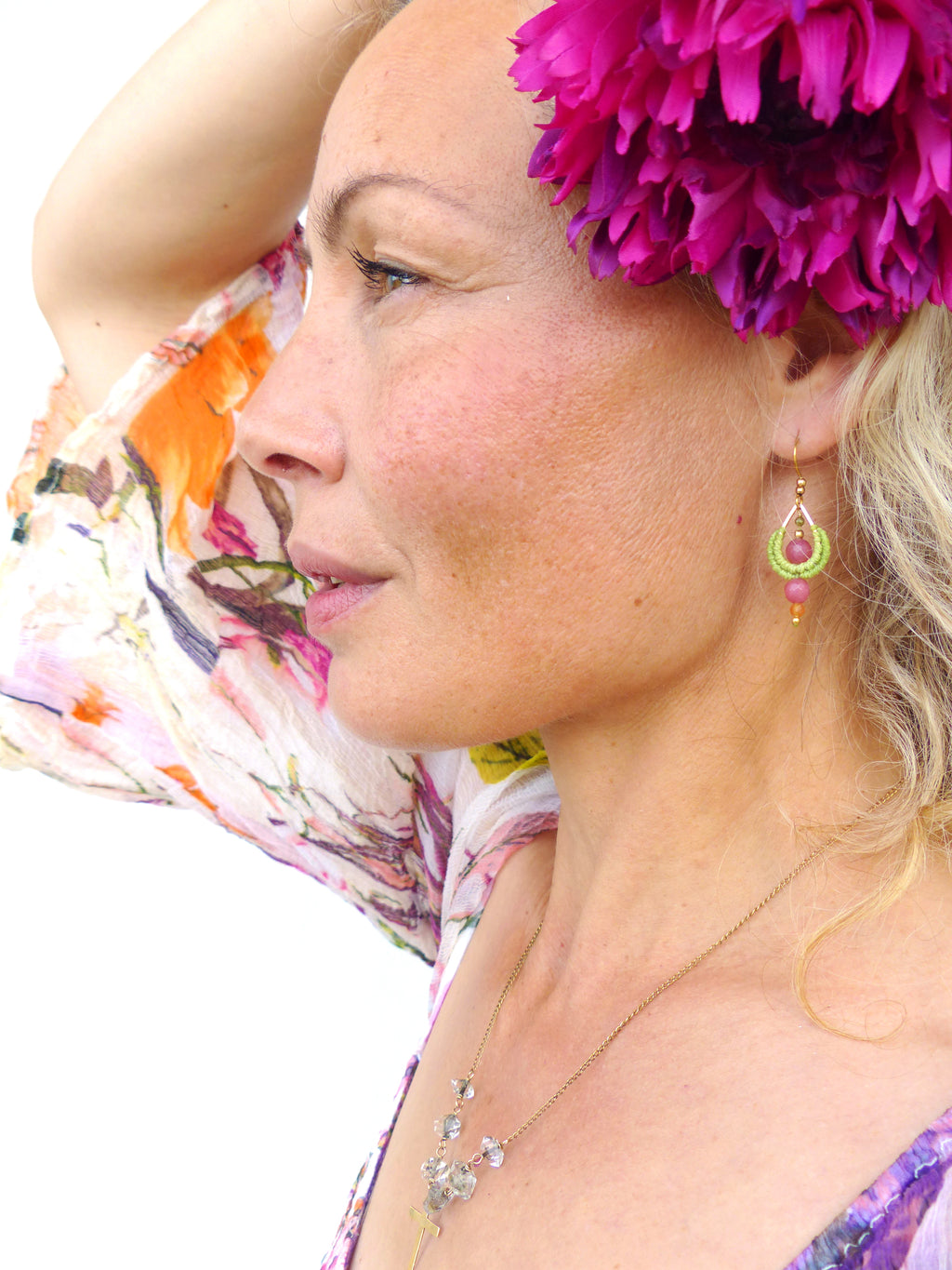 Les mini gouttes Pondicherry - Boucles d'oreilles pendantes toutes en macramé et pierres gemmes