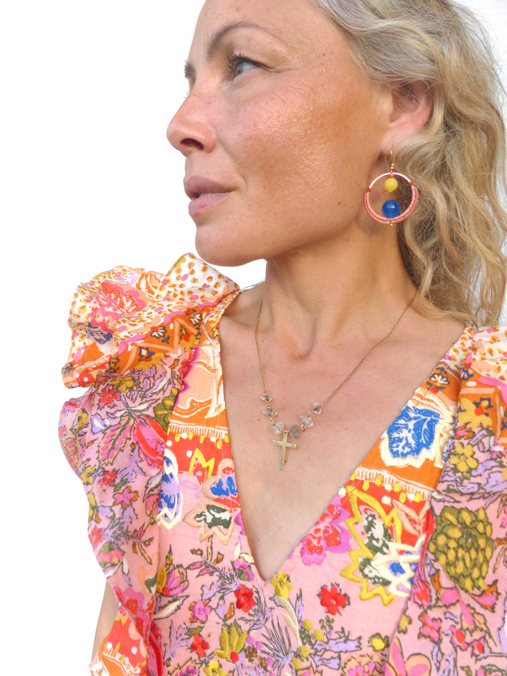 Les mini créoles Pondicherry - Boucles d'oreilles pendantes toutes en macramé et pierres gemmes