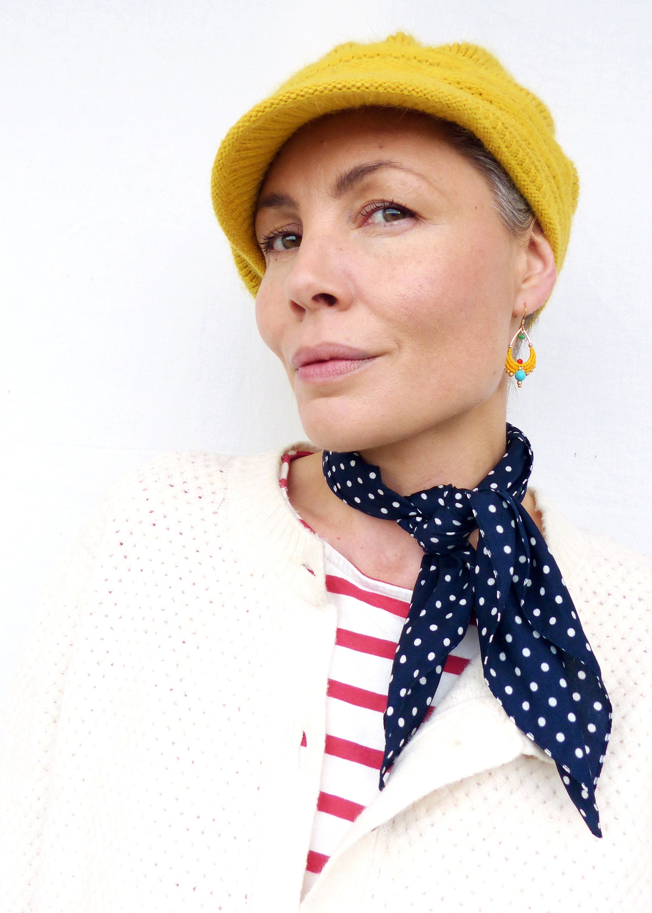 Boucles d'oreilles forme gouttes tissées en macramé jaune tournesol et turquoise