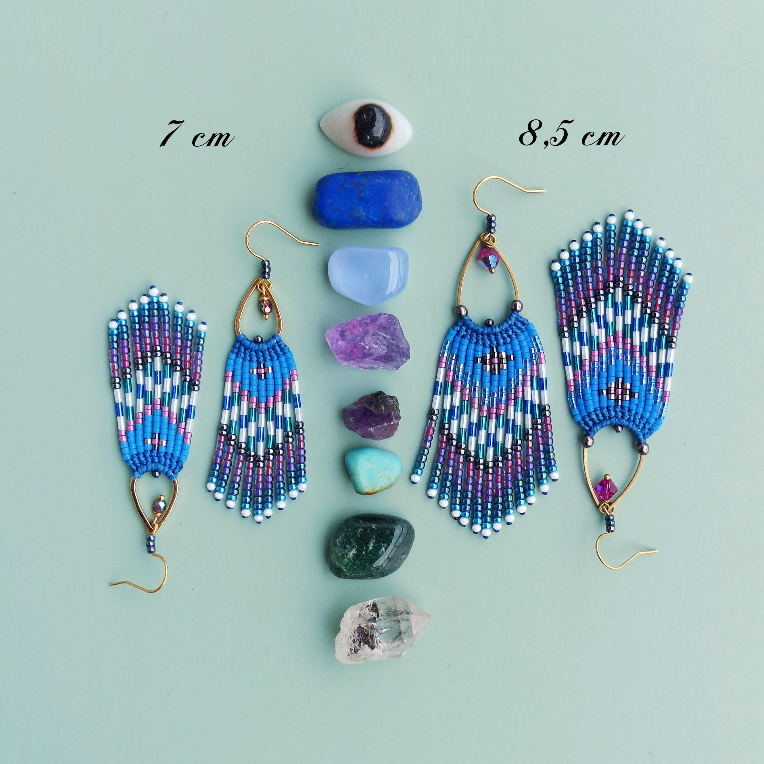 Longues boucles d'oreilles Aurore Boréale à franges perlées Bleu cobalt vert fuchsia Bijoux bohème tissé macramé et miyuki Cadeau pour elle