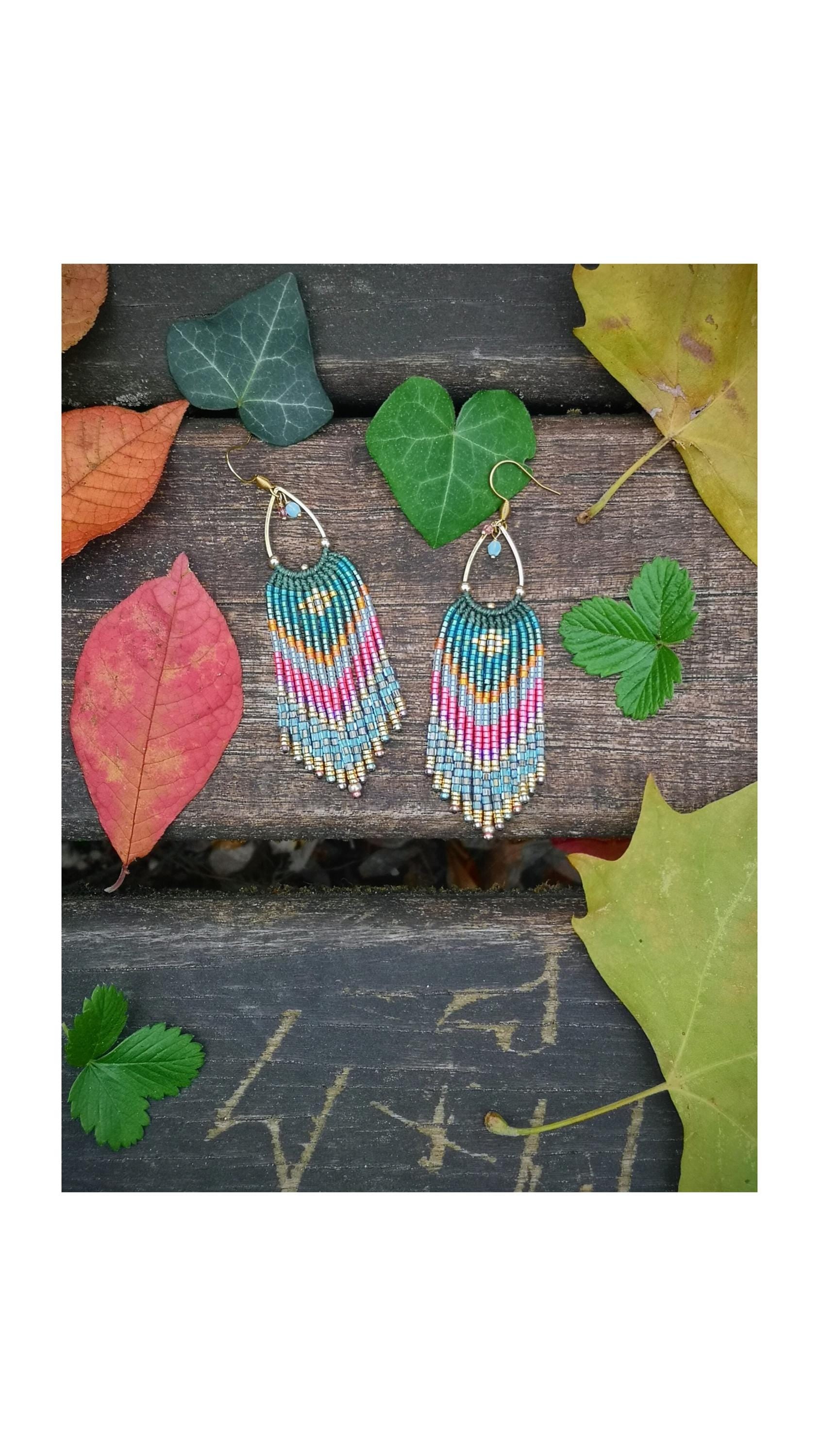 Boucles d'oreilles à franges perlées couleurs Bollywood vert orange rose doré