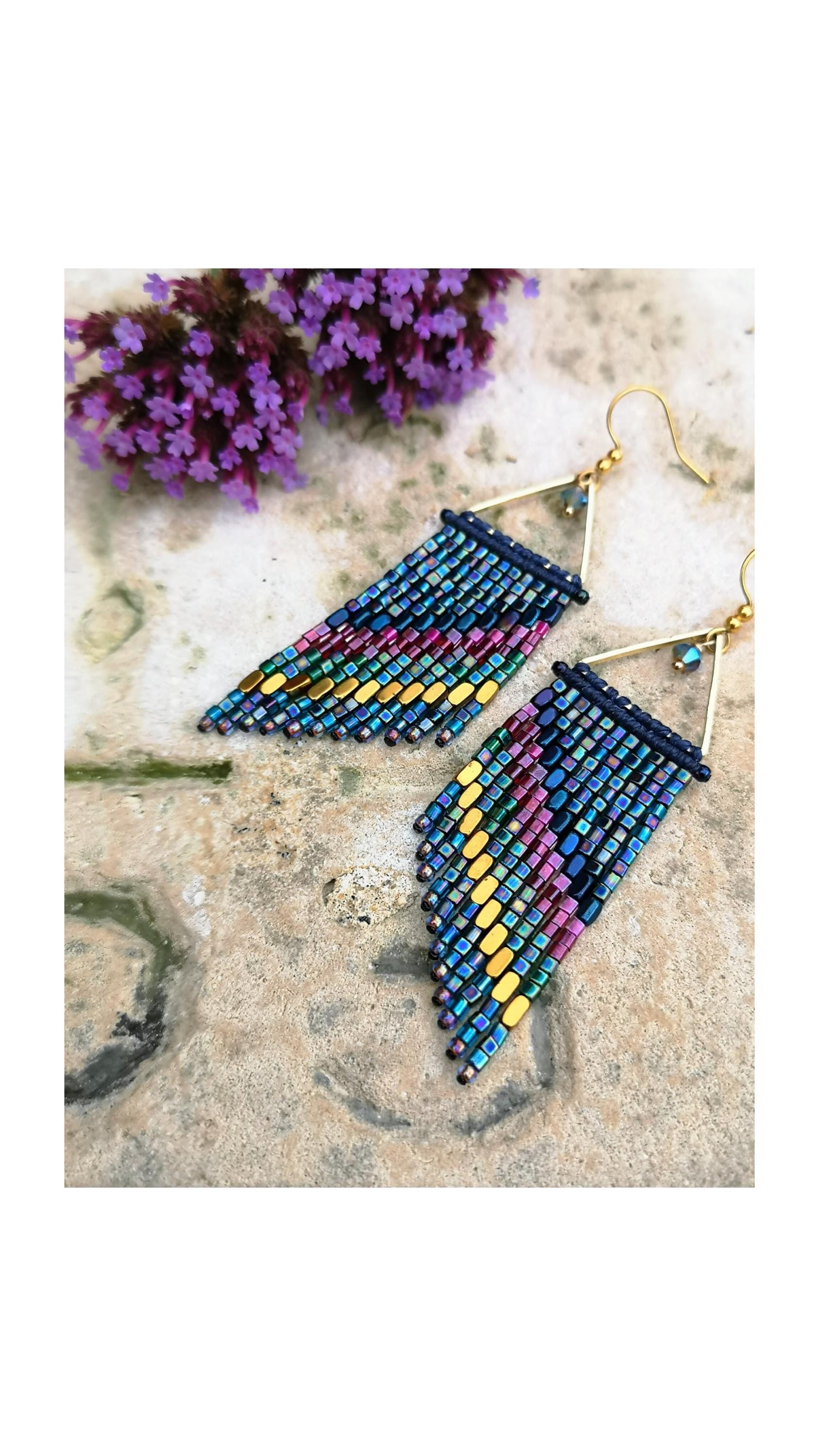 Longues boucles d'oreilles chatoyantes à franges perlées Couleurs d'hiver rayures bleu nuit rose fuchsia  prune vert Cadeau pour elle Noel