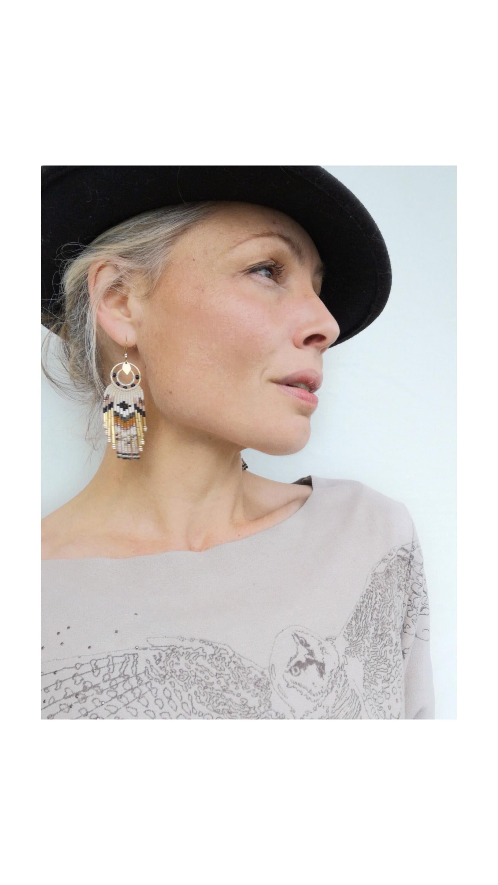 Boucles d'oreilles pendantes à franges perlées tons neutres beige noir marron terre sienne Style bohème Bijoux amérindien Cadeau pour elle