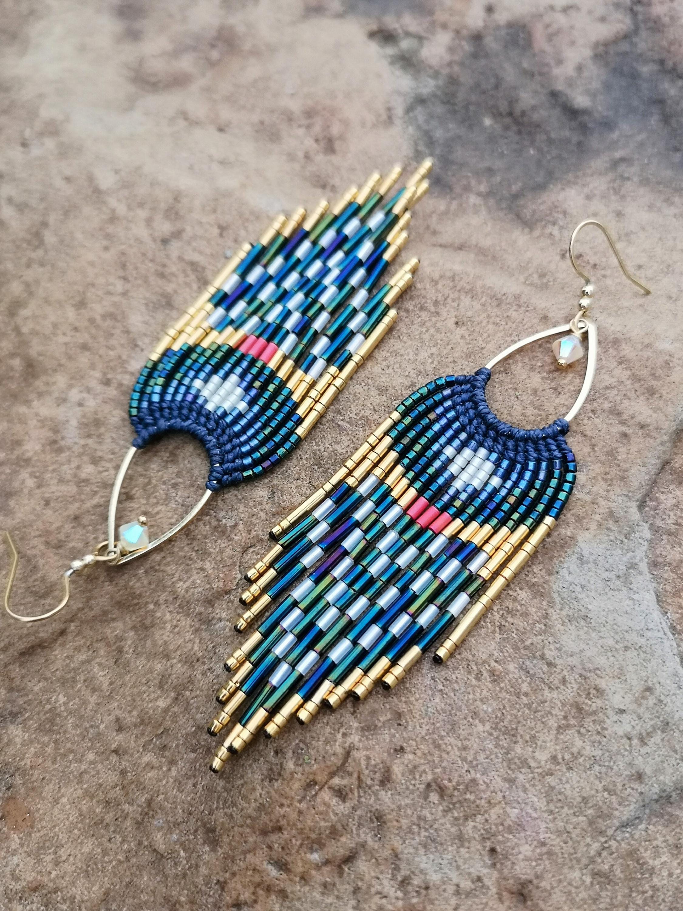 Longues boucles à franges perlées esprit marin rayures bleu marine blanc rouge doré Macramé et perles miyuki Bijoux bohème Cadeau pour elle