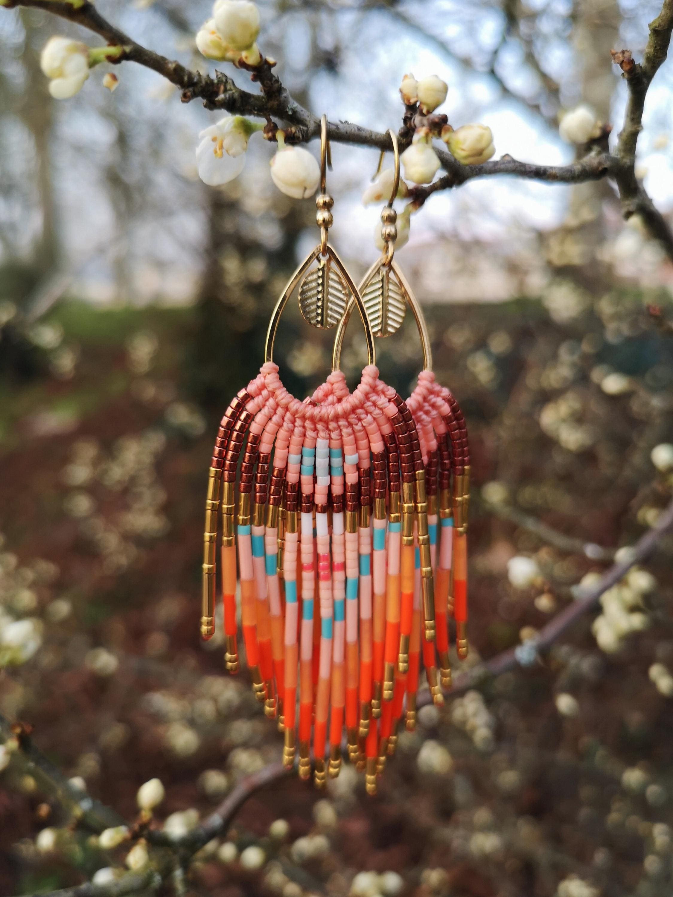 Longues boucles à franges perlées orange pêche rose saumon bleu Bijoux tissés en macramé et miyuki style bohème amérindien Cadeau pour elle