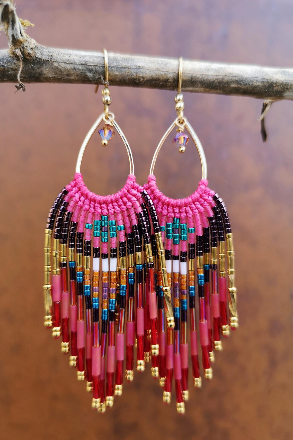 Longues boucles à franges perlées rose fuchsia bordeaux brune Bijoux tissés en macramé et perles de rocailles miyuki style bohème boho chic